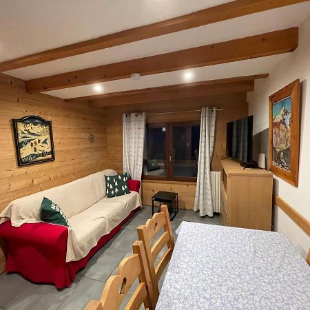 L Alpin Bel Appartement Avec Terrasse Dans Vieille Ferme De Montagne Renovee 레오레스 외부 사진