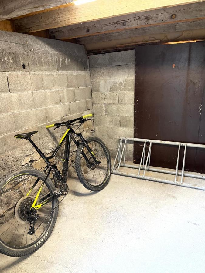 L Alpin Bel Appartement Avec Terrasse Dans Vieille Ferme De Montagne Renovee 레오레스 외부 사진