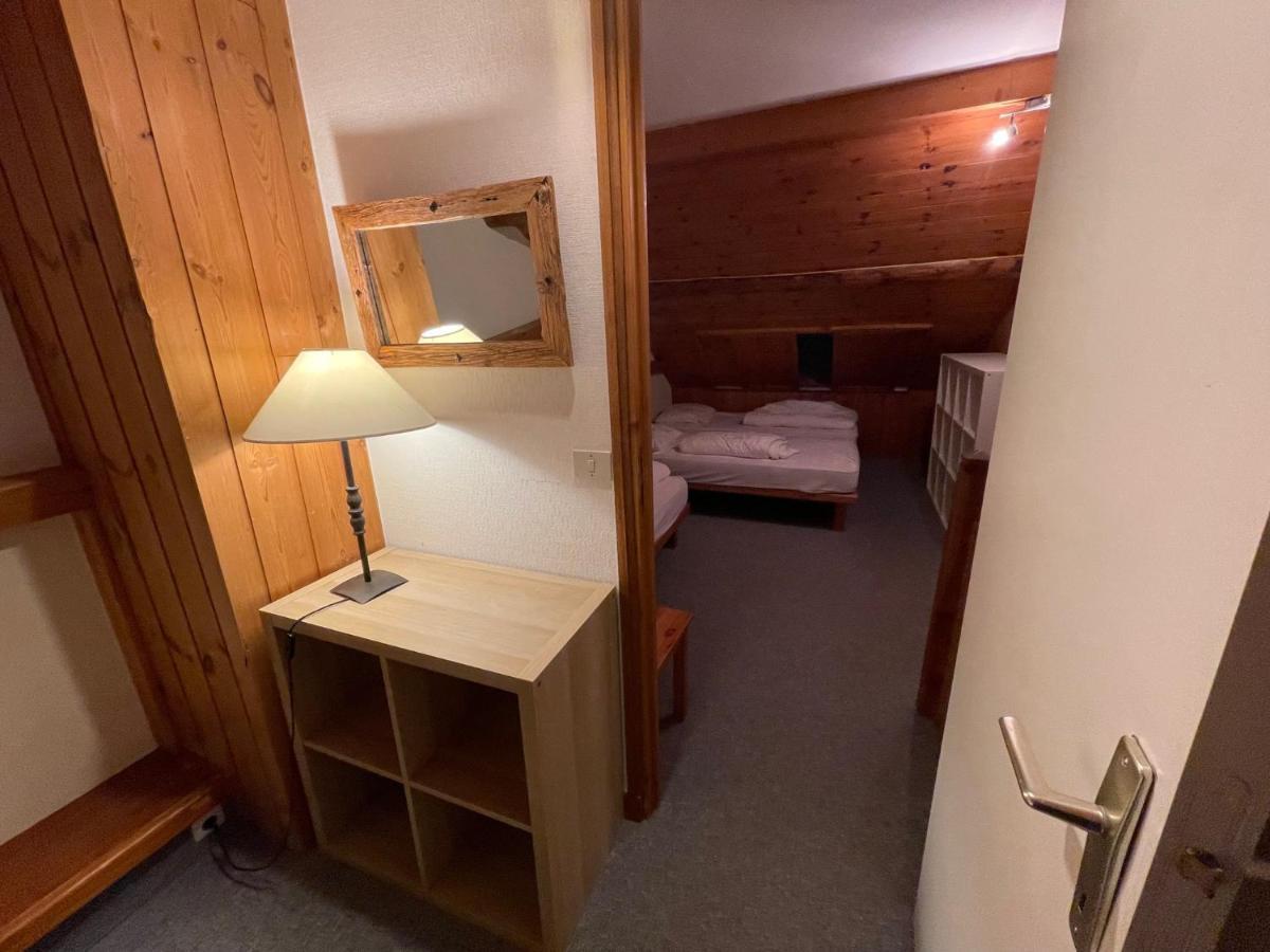 L Alpin Bel Appartement Avec Terrasse Dans Vieille Ferme De Montagne Renovee 레오레스 외부 사진