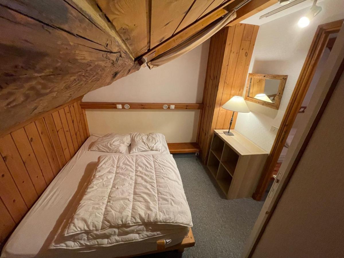 L Alpin Bel Appartement Avec Terrasse Dans Vieille Ferme De Montagne Renovee 레오레스 외부 사진